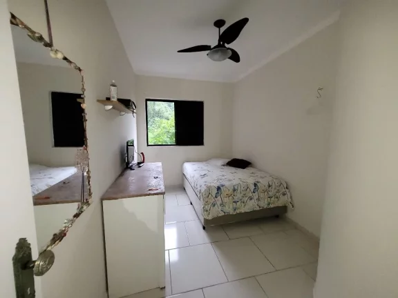 Imagem PITANGUEIRAS – NA QUADRA DA PRAIA, APARTAMENTO TOTALMENTE REFORMADO, LAZER NO PRÉDIO E 02 VAGAS DE GARAGEM.