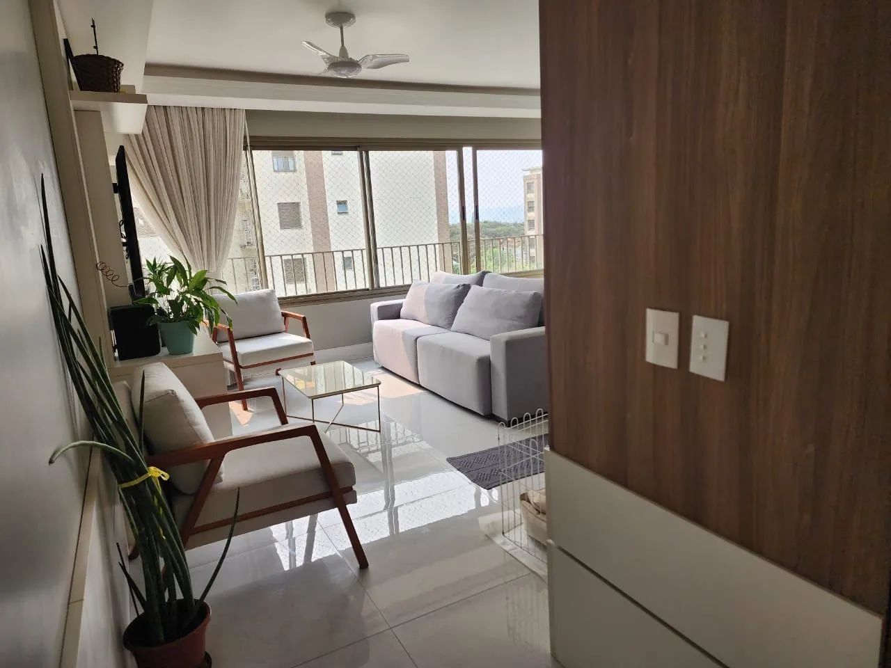 Imagem Apartamento com 03 quartos (01 suíte) e 02 Vagas no Bairro Cavalhada