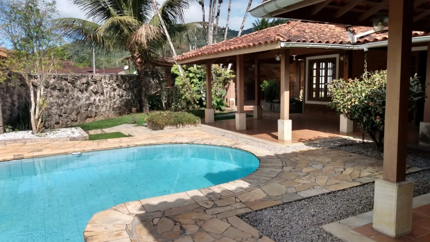 Imagem Casa à venda 2 Quartos, 2 Suites, 4 Vagas, 416M², Jardim Carolina, Ubatuba - SP