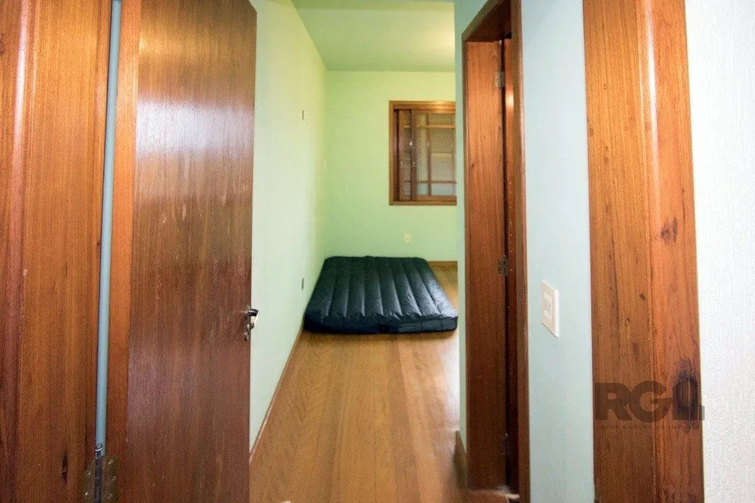 Imagem Sobrado com 6 suites, lareira, lavabo, pátio - Bairro Belém Velho