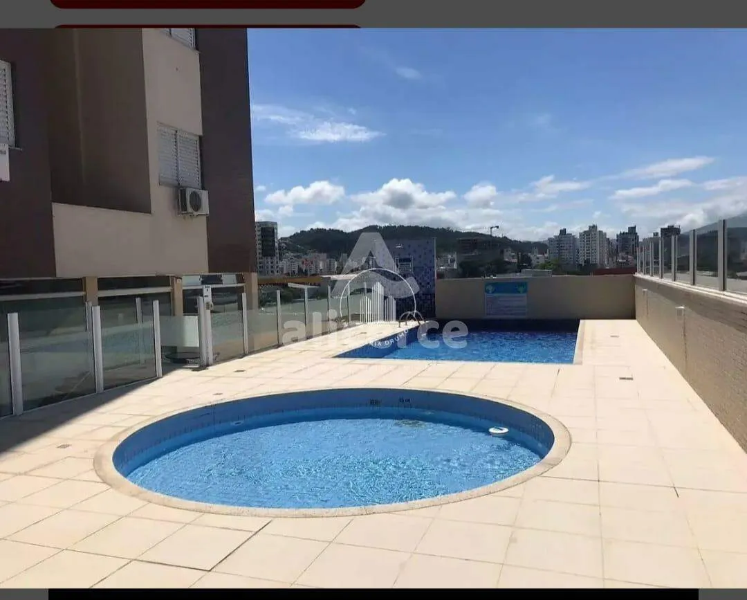 Imagem Apartamento 2 Quartos com Suíte, Sacada e Lazer em Barreiros - São José/SC