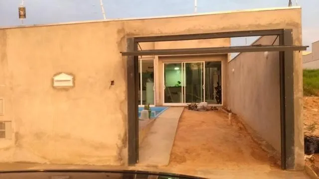 Imagem CASA NOVA EM CONDOMÍNIO- MONTE MOR