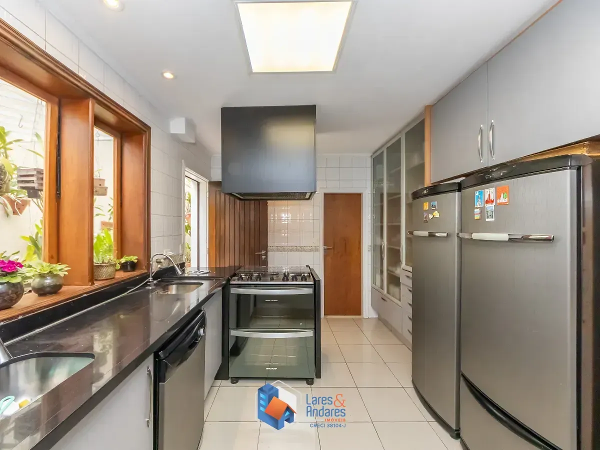 Imagem Casa no condomínio Condominio Vila Verde para venda com 5 quartos, sendo 4 suítes, 550m²