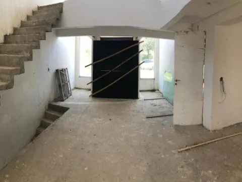 Imagem VENDA DE SOBRADO EM CONSTRUÇÃO NO CONDOMÍNIO JARIDM IMPERIAL HILLS III, EM ARUJÁ/SP, 500m² com 4 suítes, piscina, churrasqueira e 6 vagas CONSULTE-NOS
