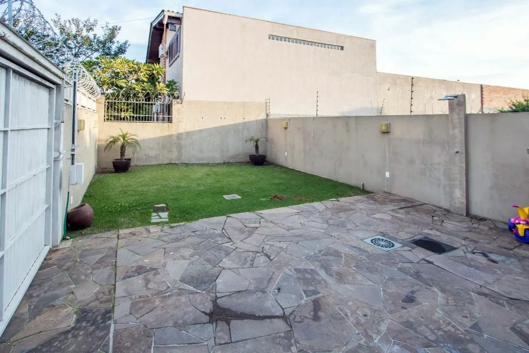 Imagem Casa para Venda - 147.3m², 3 dormitórios, sendo 1 suites, 3 vagas - Guarujá