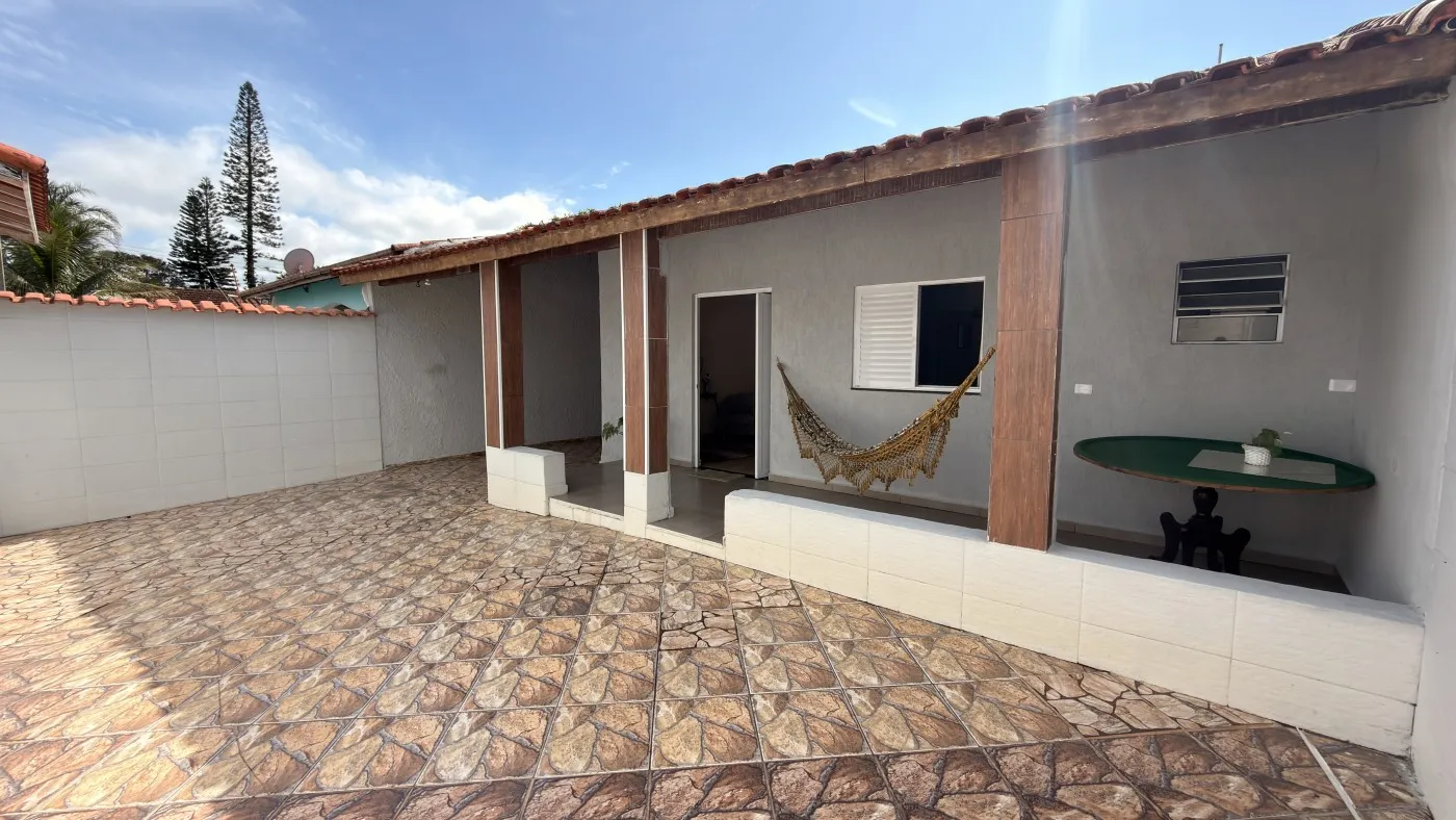 Casa para Venda em Itanhaém, Nova Itanhaém (Praia), 4 dormitórios, 3 suítes, 2 banheiros, 3 vagas