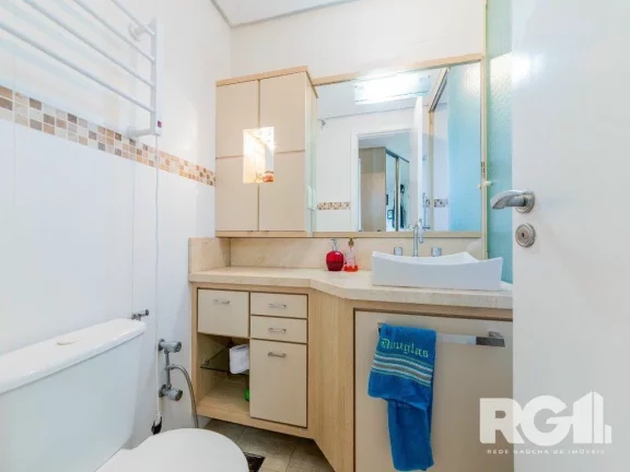 Imagem Casa em Condomínio para venda no bairro Jardim Carvalho em Porto Alegre