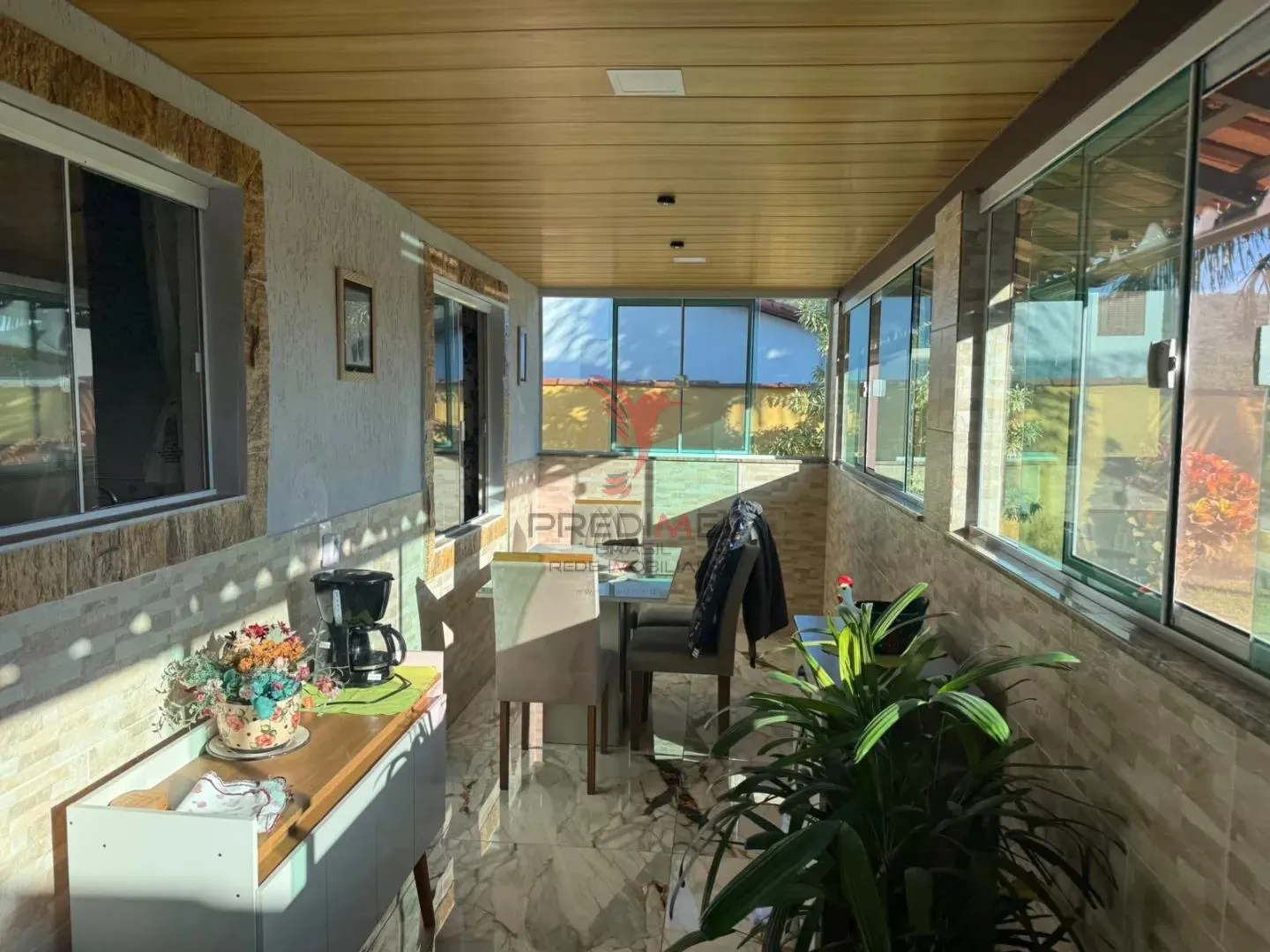 Imagem CASA À VENDA COM PISCINA - R$ 400.000