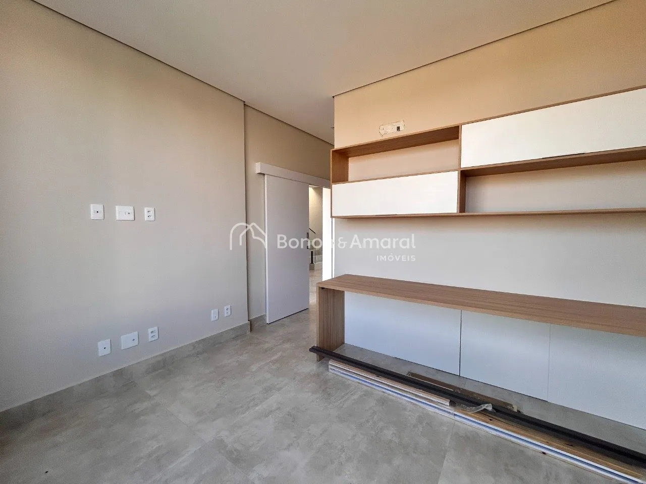 Imagem Casa contemporânea à venda no Condomínio Residencial Santorini - Paulínia/SP.