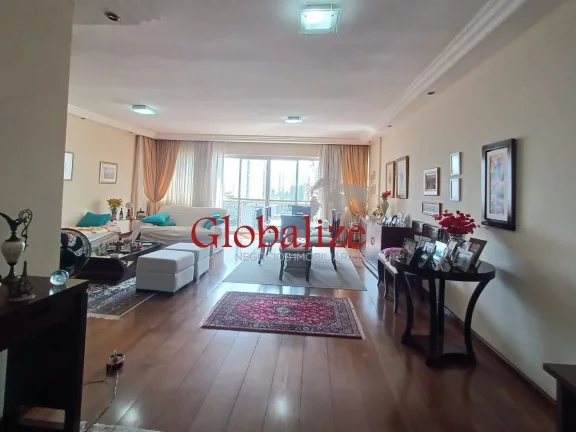 Imagem Apartamento à venda com 278m², 4 quartos, 2 suítes, vaga demarcada, perto da praia por R$ 1.450.000,00 no Embaré em Santos