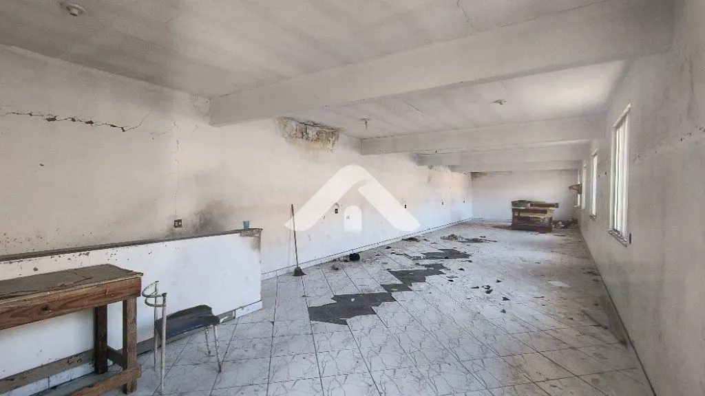 Imagem Galpão no Campinho com 200 m2, próximo a Delegacia