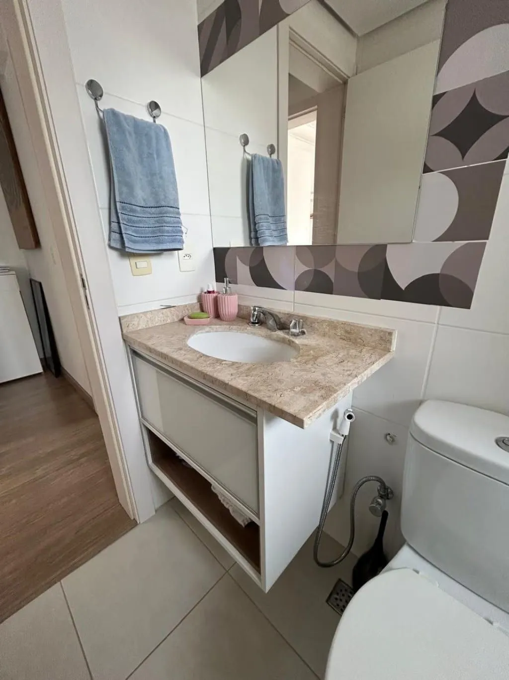 Imagem Apartamento de 2 dormitorios à venda em Santana, Porto Alegre.