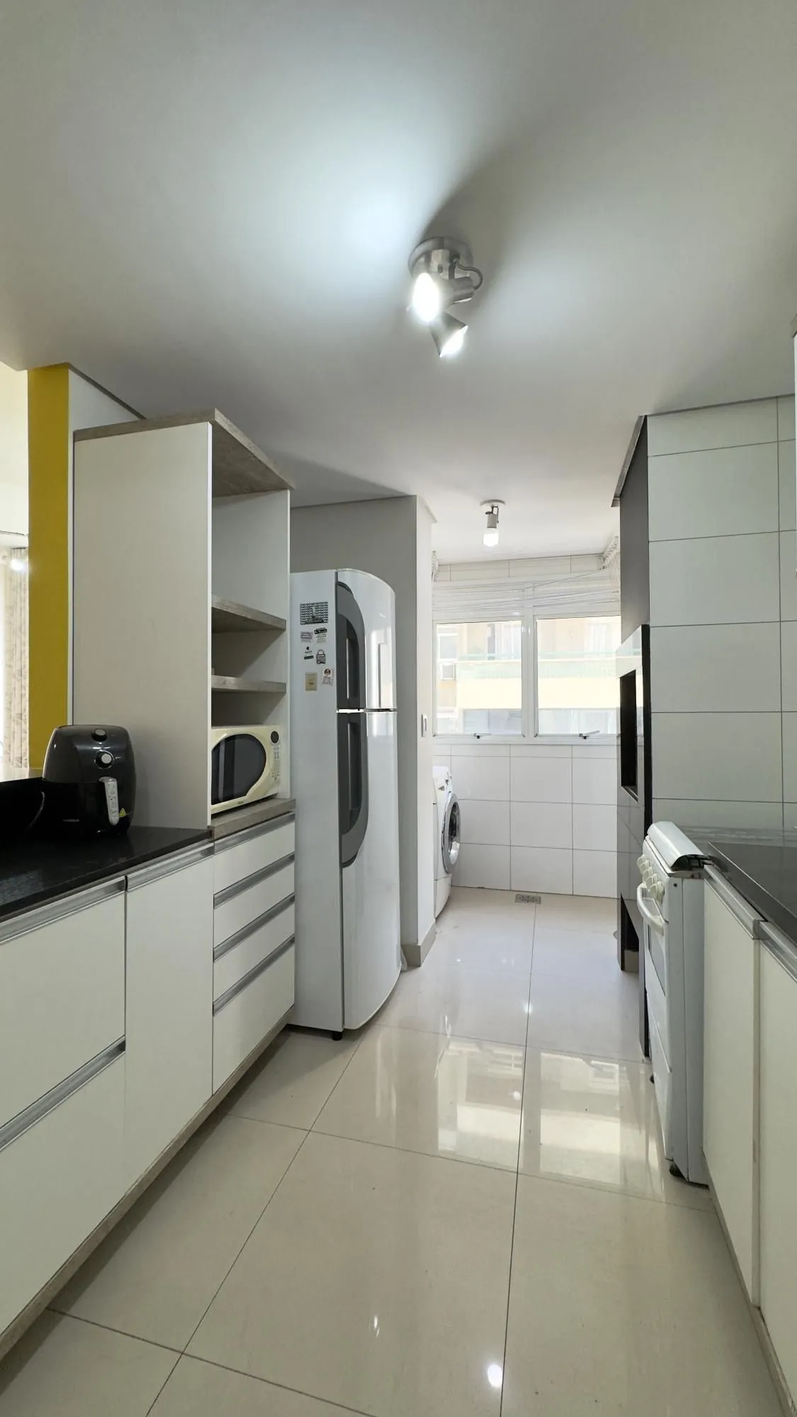 Imagem APARTAMENTO 2 DORMITÓRIOS, SENDO 1 SUÍTE COM VAGA DE GARAGEM NO BAIRRO SANTANA