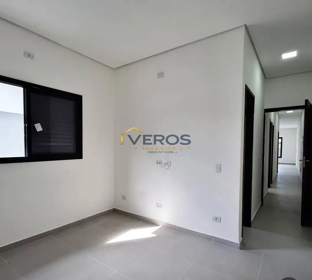 Imagem Casa térrea a venda com 3 dormitórios e piscina no Balneário dos Golfinhos
