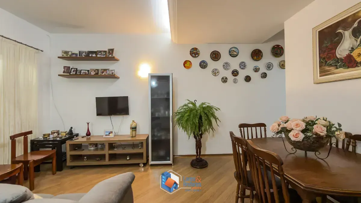 Imagem Casa para venda em Chácara Santo Antônio (Zona Sul) com 2 quartos, 93m²