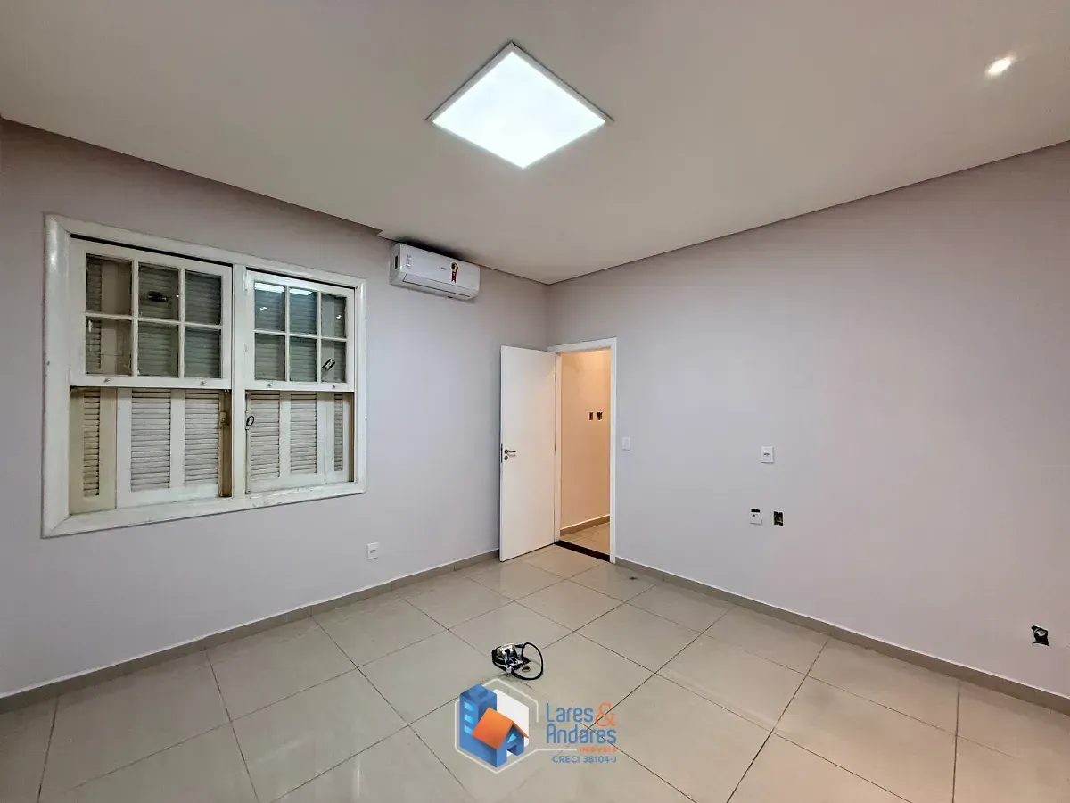 Imagem Casa comercial para venda em Socorro, 246m²