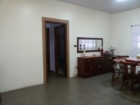 Imagem Casa à venda 3 Quartos, 1 Suite, 6 Vagas, 300M², Parque São Domingos, Pindamonhangaba - SP