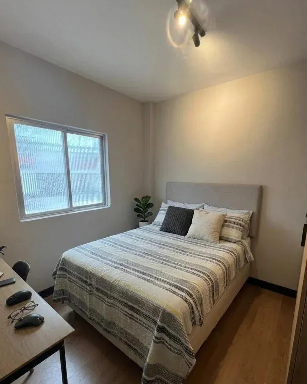Imagem Apartamento para Venda em São Paulo, Pinheiros, 2 dormitórios, 1 banheiro, 1 vaga