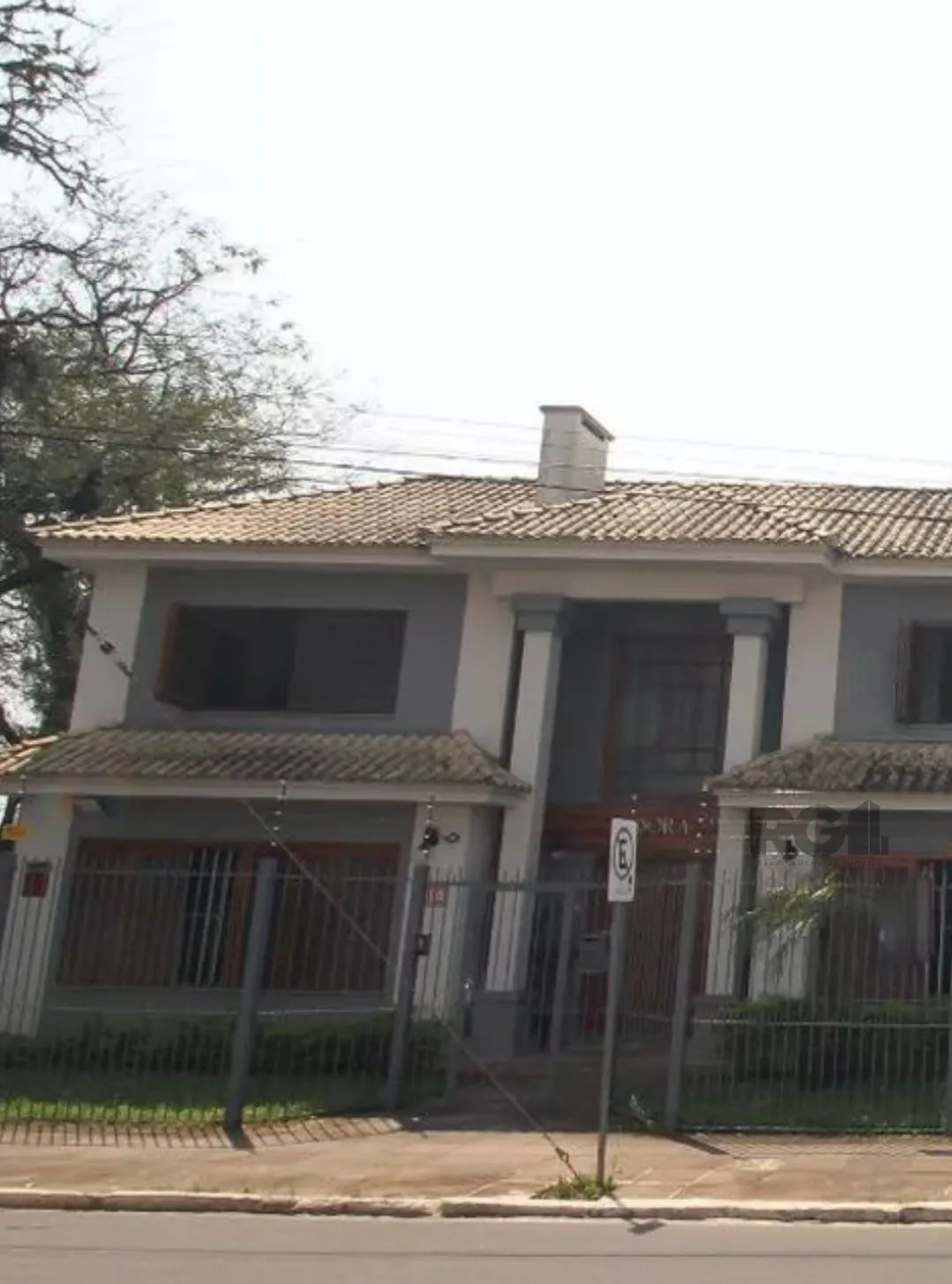 Imagem Casa 4 dormitórios à venda Partenon Porto Alegre/RS