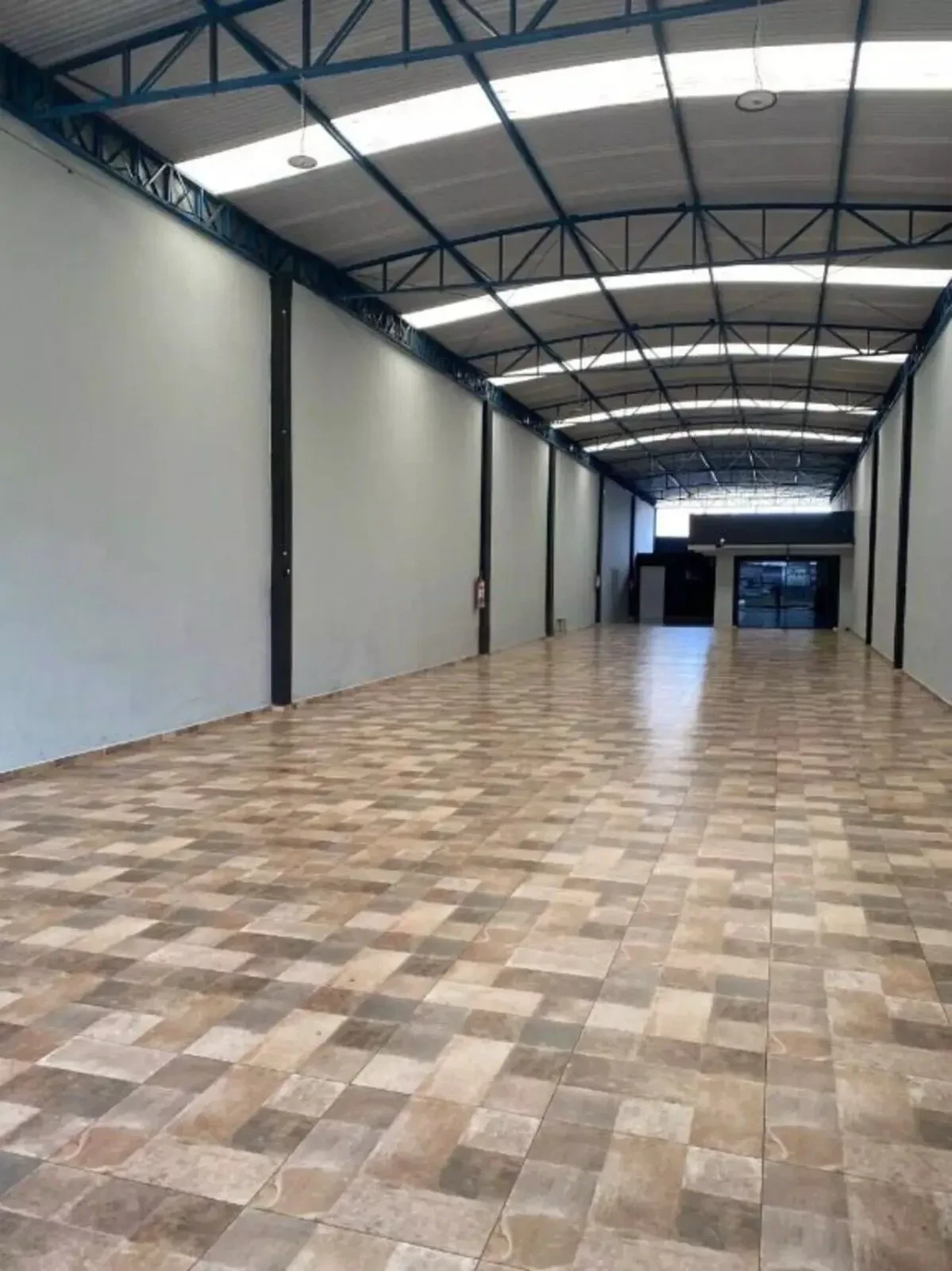Imagem Galpão à Venda ou Locação, 400 m² em Vila Monte Sion - Suzano