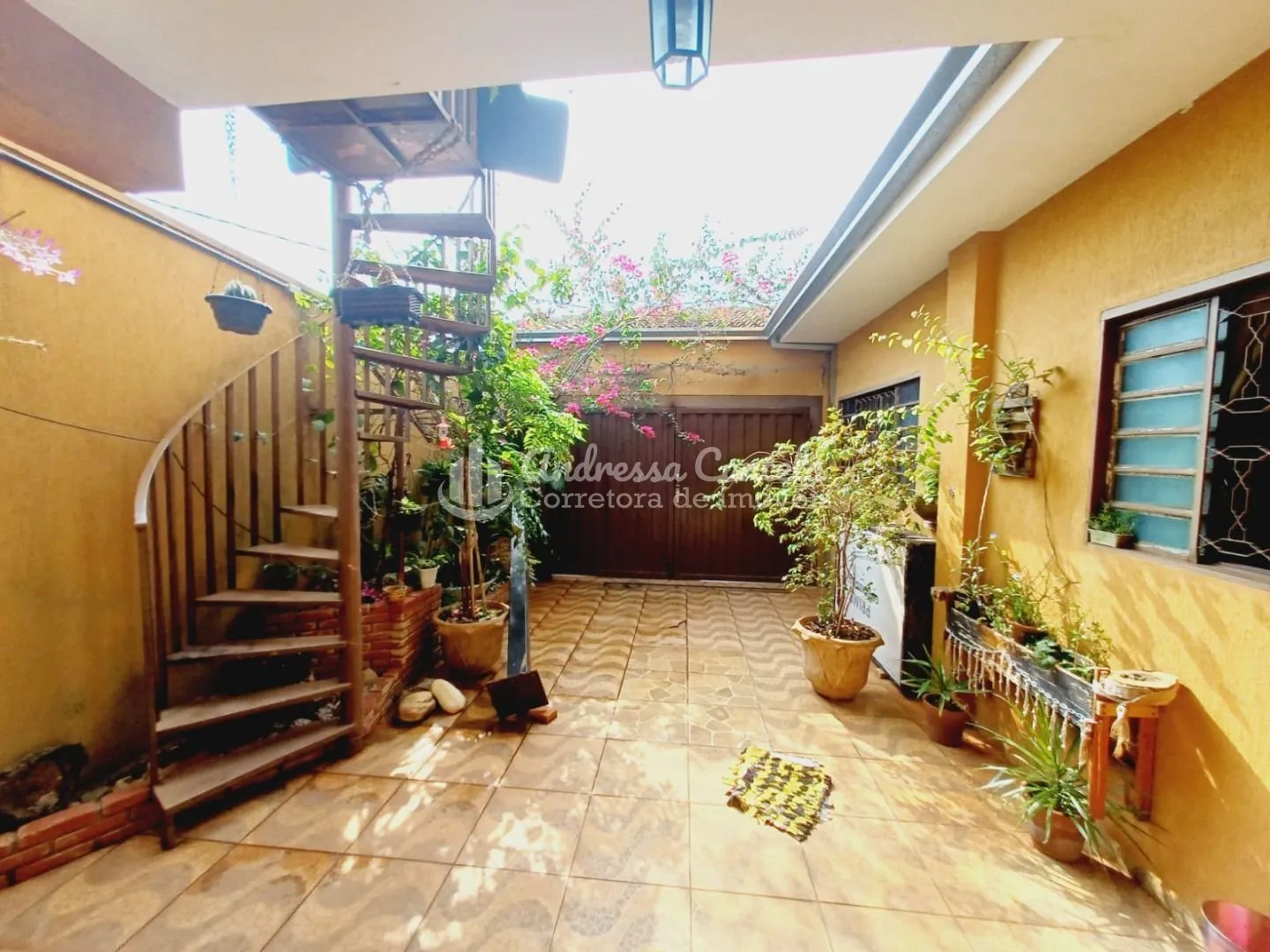 Imagem Sobrado com 3 dormitórios à venda, 380 m² por R$ 700.000 - Jardim Vale do Sol - São José do Rio Preto/SP