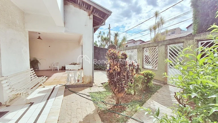 Imagem Casa a venda no Parque Alto Taquaral em Campinas!

Casa localizada no Bolsão de segurança do Alto ...