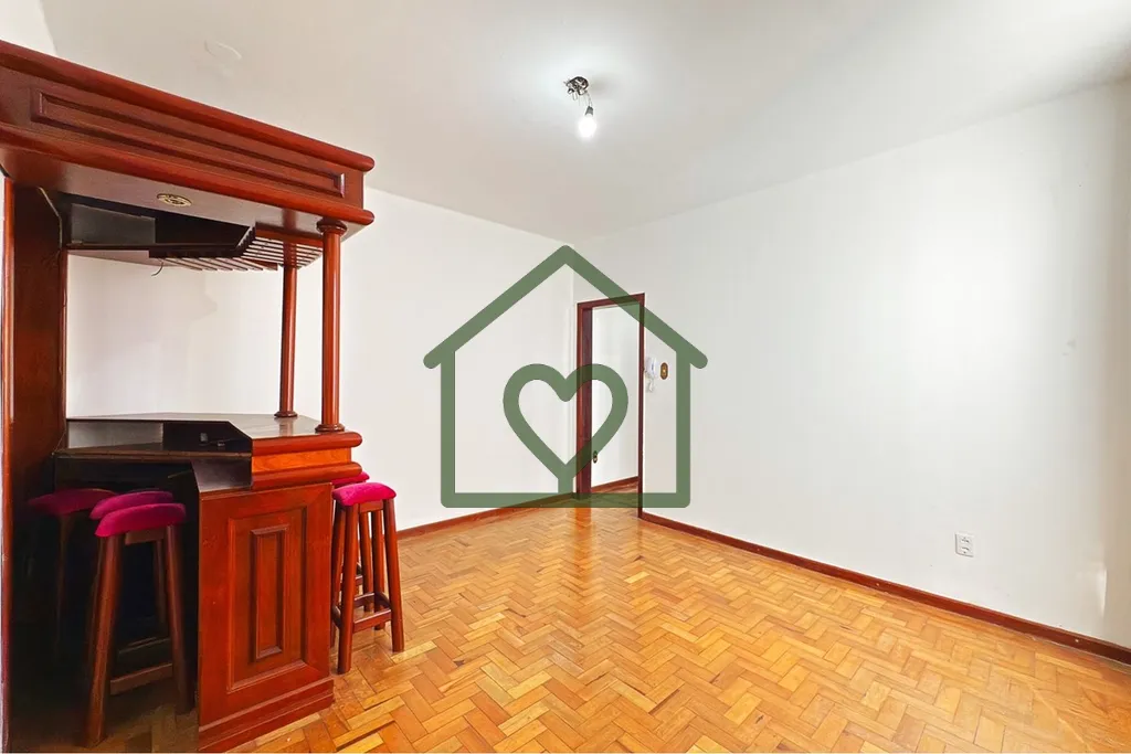 Imagem Localizado na divisa entre os bairros Independência e Centro Histórico, este apartamento de 77m² ...