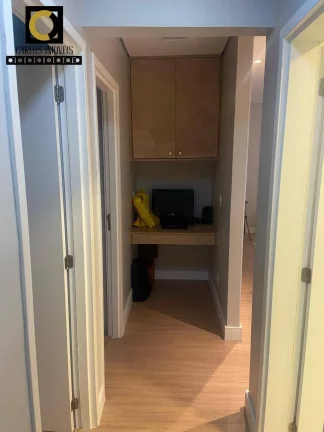 Imagem Apartamento de 3 dorm. com sacada em vidros e rico em armários planejados