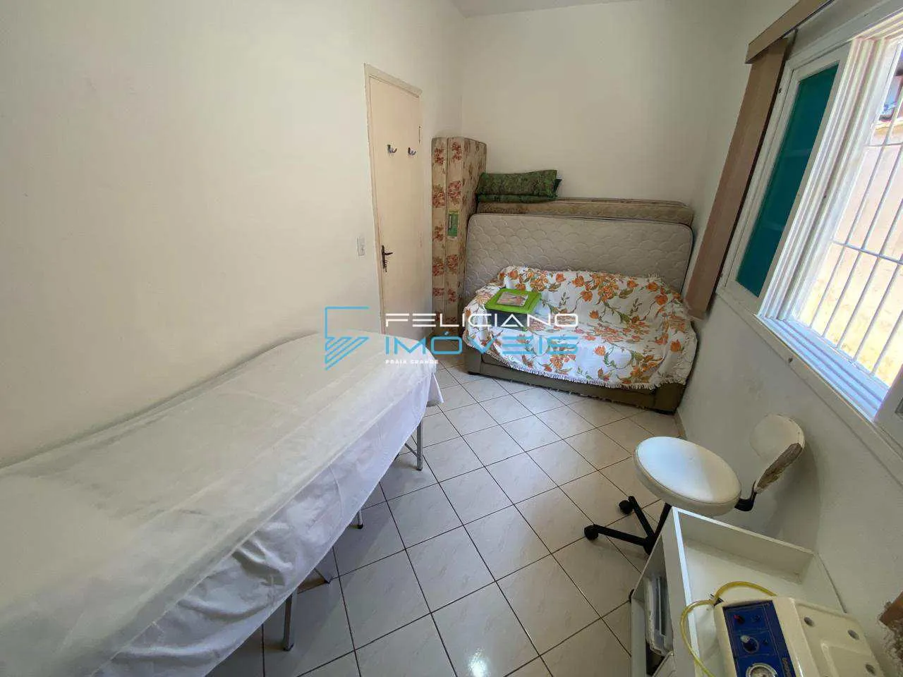 Imagem Casa com 2 quartos, Caiçara, Praia Grande - R$ 450 mil, Cod: 5587