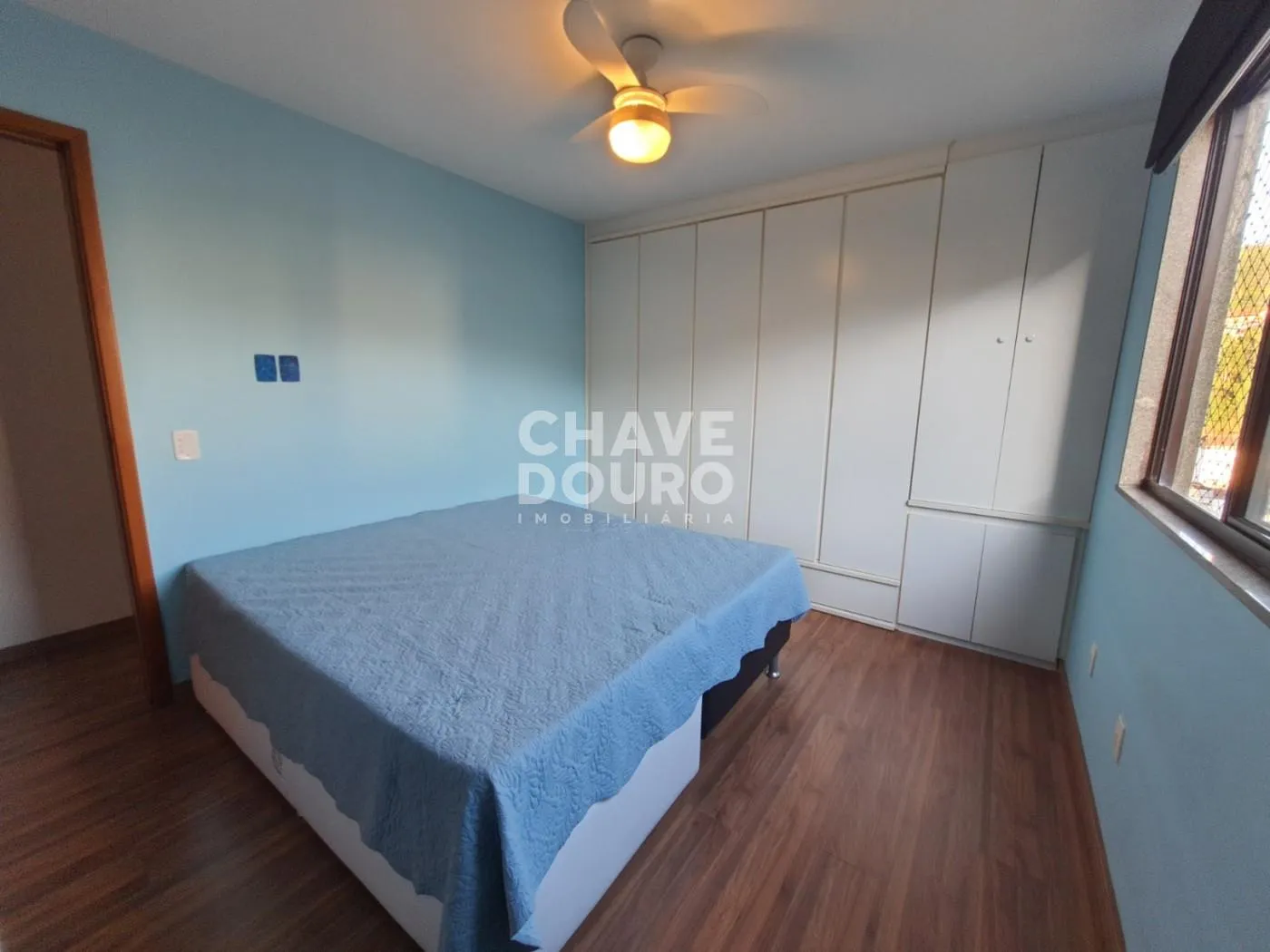 Imagem Apartamento de 2 Quartos (sendo 1 suíte com varanda) + Dependência e 1 Vaga