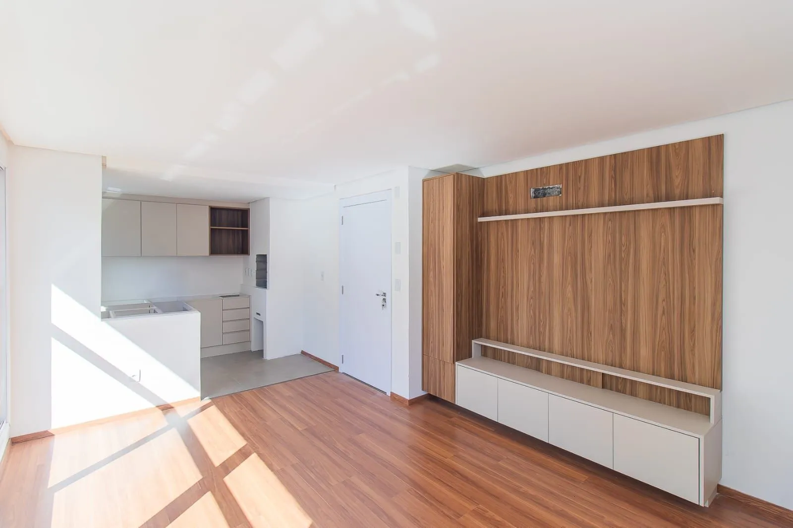 Imagem APARTAMENTO NOVO, NUNCA HABITADO NO JARDIM BOTANICO - ABAIXO DO MERCADO!