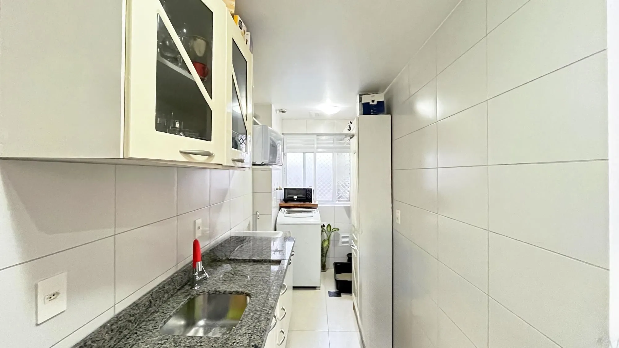 Imagem Apartamento 82m² - três dormitórios, suíte, duas vagas de garagem