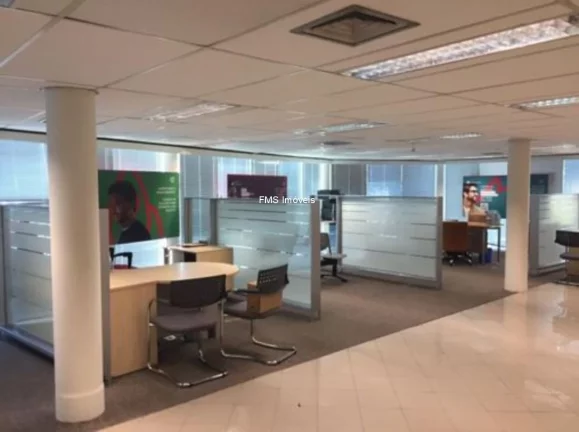 Imagem Loja com 803m² no Alto da Lapa.