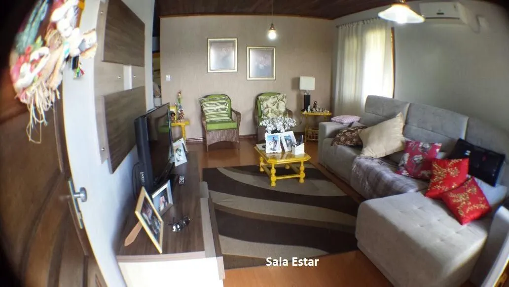 Imagem Ótima casa 3 dormitórios sendo 1 suíte e Salão de Festas