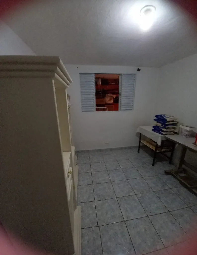 Imagem Oportunidade Imperdível: Casa à Venda na Vila Bela Vista, Santo André-SP com 4 quartos, 2 banheiros e 2 vagas de garagem
