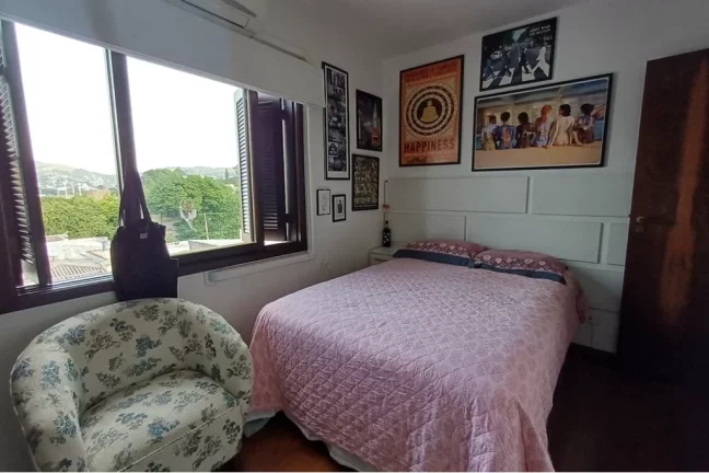 Imagem Casa para venda no bairro Jardim do Salso em Porto Alegre