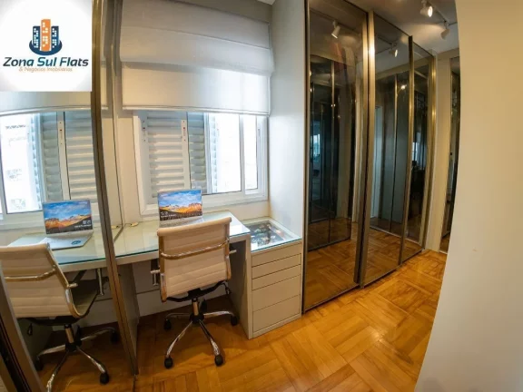 Imagem Cobertura Duplex Impecável à Venda Em Moema Com 4 Suítes e 3 Vagas