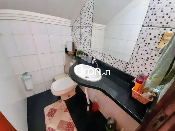 Imagem Sobrado com 4 dormitórios à venda, 420 m² por R$ 1.390.000,00 - Setor Jaó - Goiânia/GO