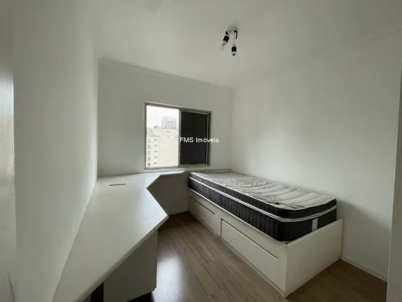 Imagem Apartamento à venda em Moema, com 3 quartos sendo 1 suíte, 3 banheiros, 1 vaga.