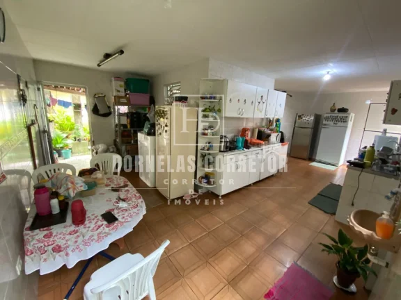 Imagem Casa Exclusiva no Espinheiro com 4 Quartos e 2 Suítes