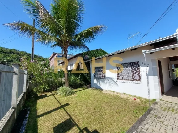 Imagem Você está em busca de um lar acolhedor e tranquilo? Apresentamos a você uma bela casa plana com 3...