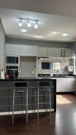 Imagem Casa duplex com quadra esportiva e piscina , disponível para locação, no conjunto 31 de março, no bairro Japiim , semi-mobiliada