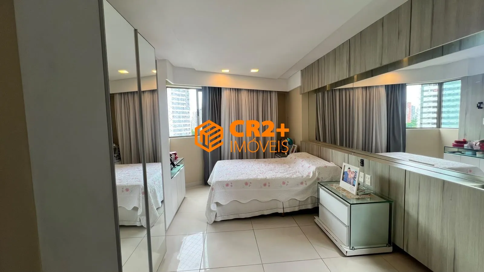 Imagem Vendo apartamento de luxo com 4 suítes no Rosarinho