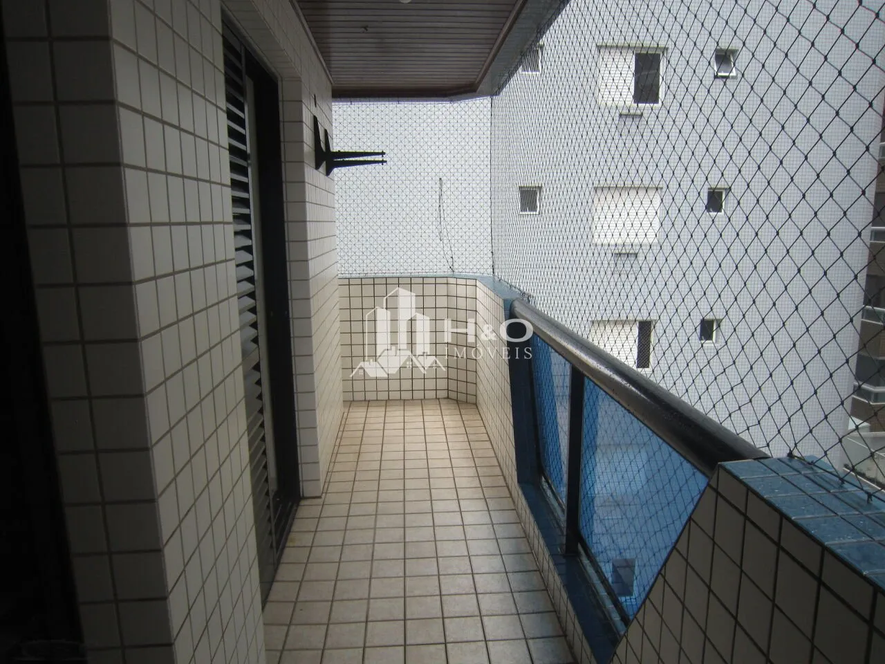 Imagem Apartamento à venda na Praia Grande - Bairro Guilhermina, a apenas 100 metros da praia!