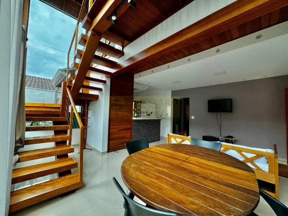 Imagem GRANDIOSA CASA SOFISTICADA E ELEGANTE C/ 3 DORMITORIOS E 4 BANHEIROS VENDA OU LOCAÇÃO