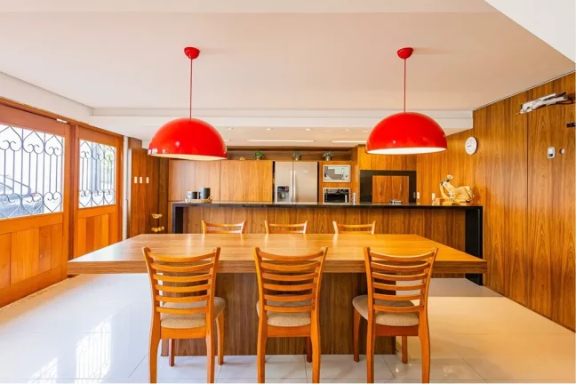 Imagem Casa para venda no bairro Vila Ipiranga em Porto Alegre