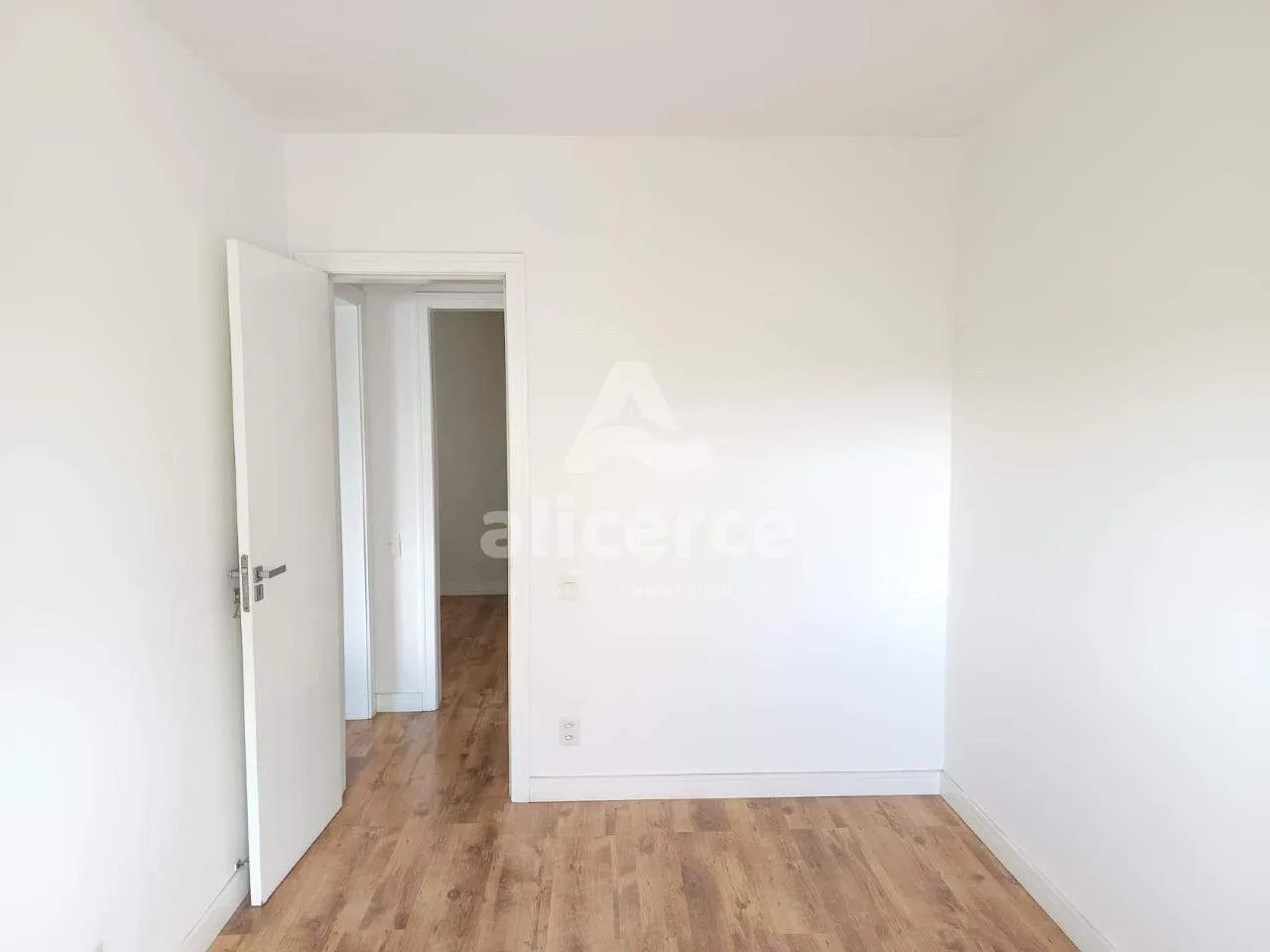 Imagem Apartamento no Pagani com 3 Quartos, 1 suíte | 2 Vagas e Lazer Completo | 12º Andar no Stellato