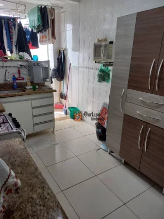 Imagem Apartamento com 2 dormitórios à venda, 79 m² por R$ 280.000 - Catiapoã - São Vicente/SP