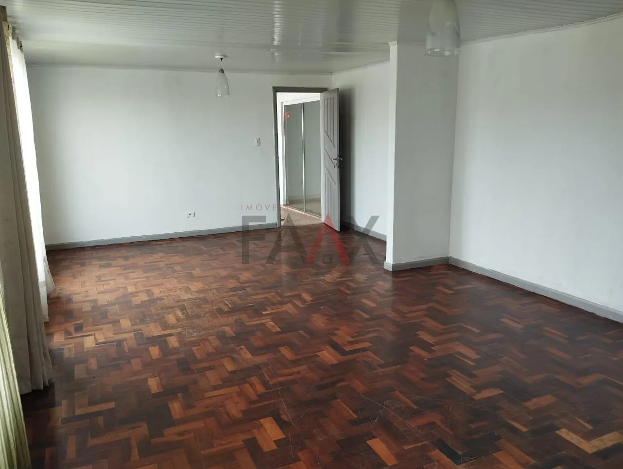 Imagem Casa à venda, TRIANON, GUARAPUAVA - PR Ótima Casa a Venda no Bairro Trianon