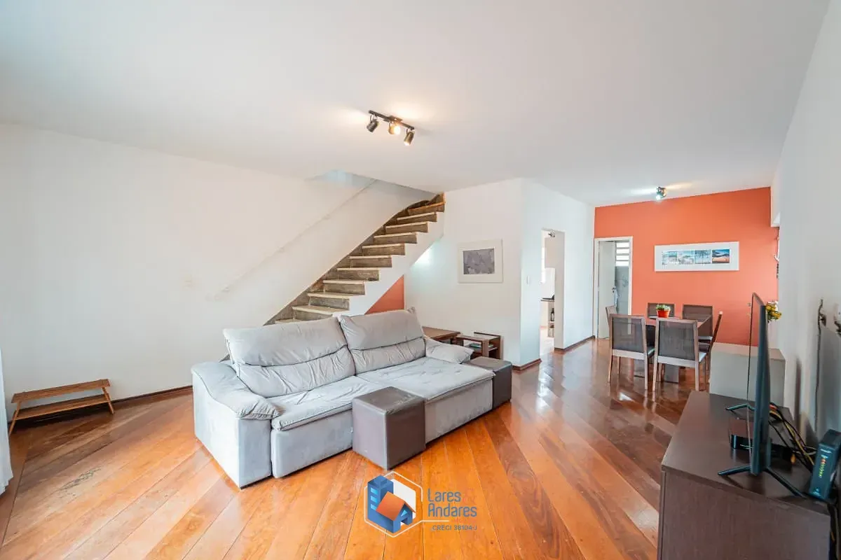 Foto do imóvel Casa para venda em Planalto Paulista com 3 quartos, sendo 1 suíte, 150m² em Avenida Piassanguaba